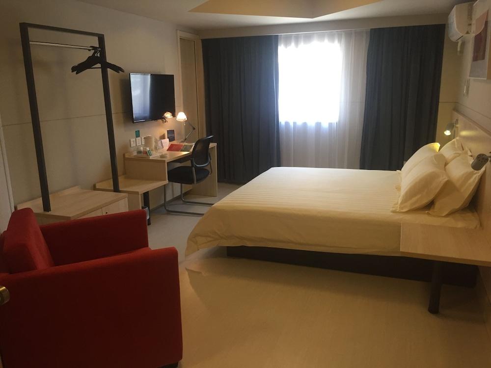 Jinjiang Inn Shenzhen Bagian luar foto
